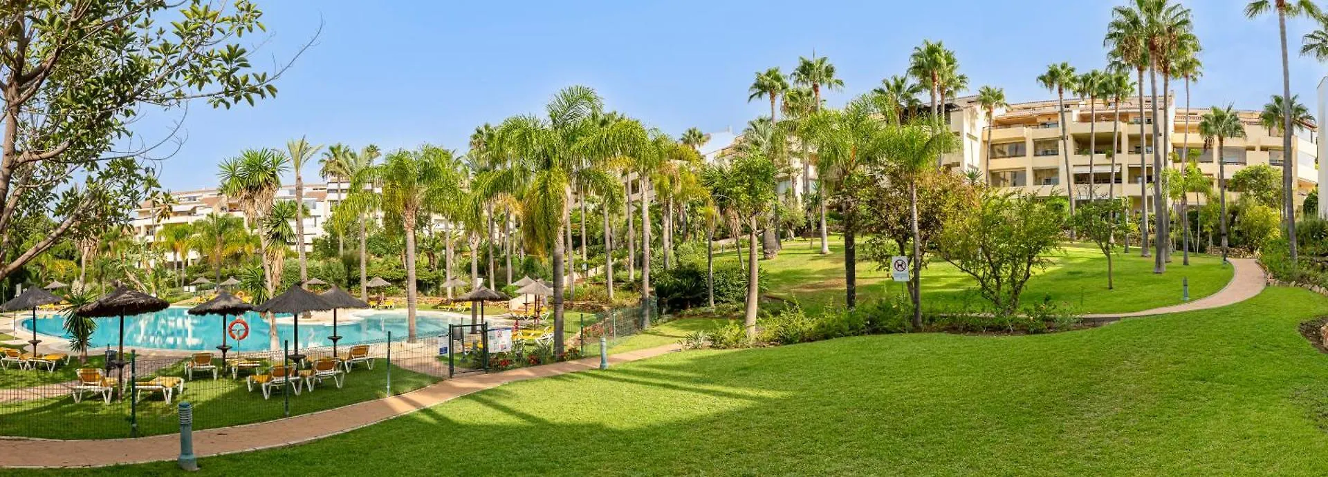 Spacious 3 Bedrooms Apartment At Las Brisas Marbella Spanien
