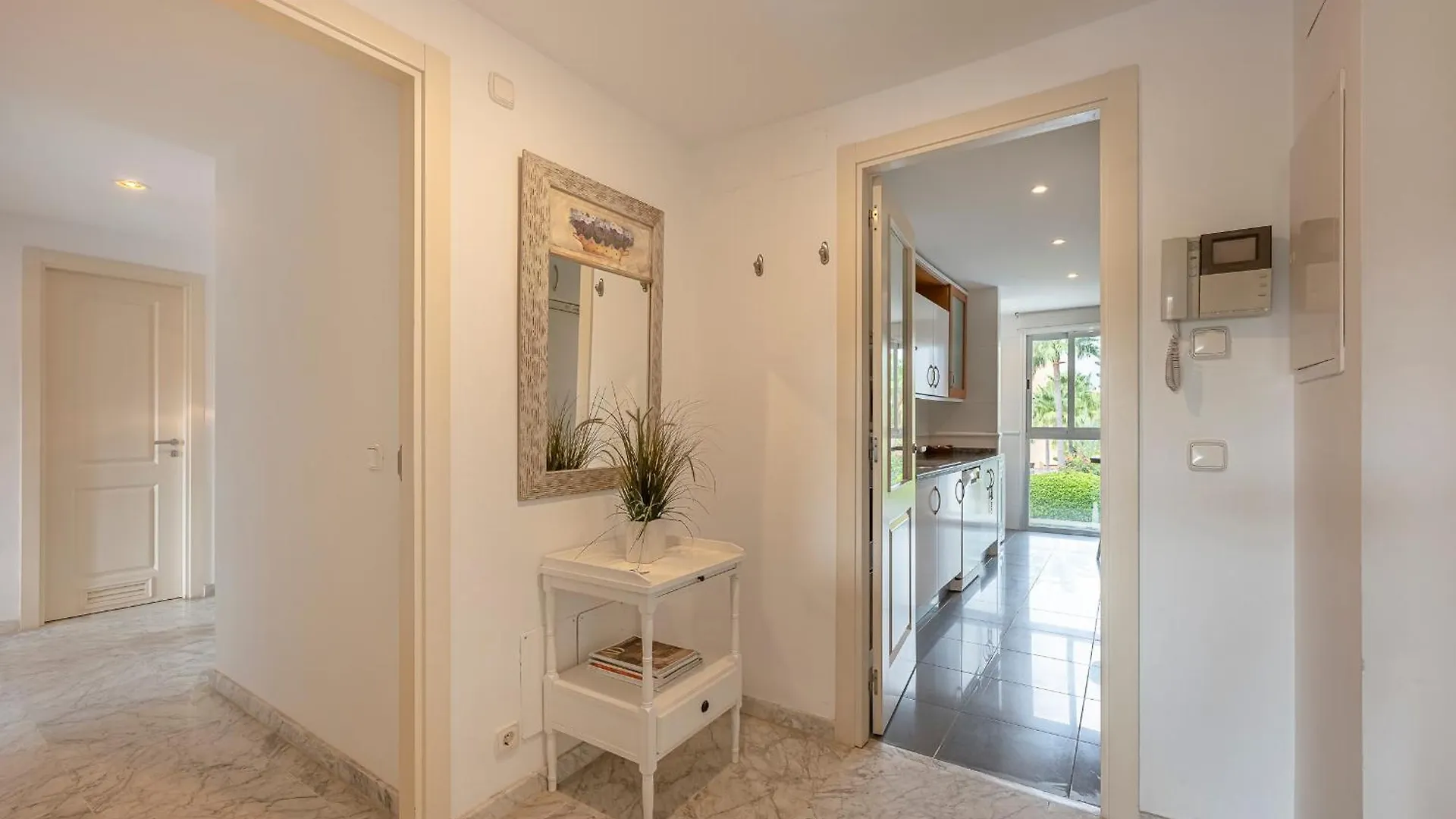 Spacious 3 Bedrooms Apartment At Las Brisas Marbella