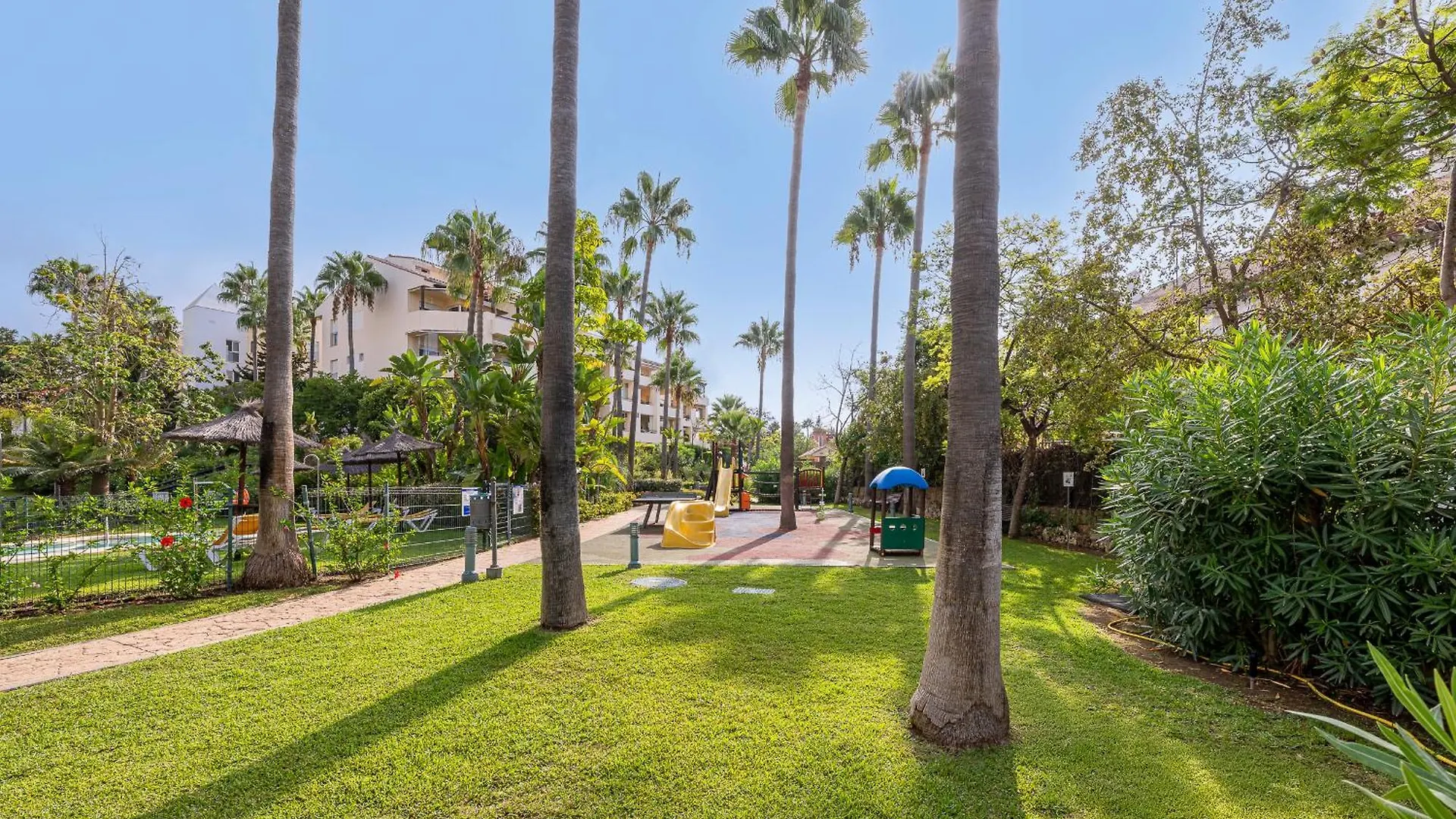 Spacious 3 Bedrooms Apartment At Las Brisas Марбелья 0*,